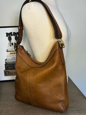 Coach Vintage Legacy Slim Adjustable Strap Shoulder/Crossbody Cognac Leather Bag